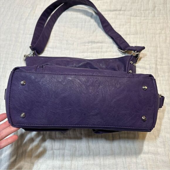 Kelly Moore Camera Bag The Libby Shoulder Bag Purple with Purple Lining - Picture 6 of 11
